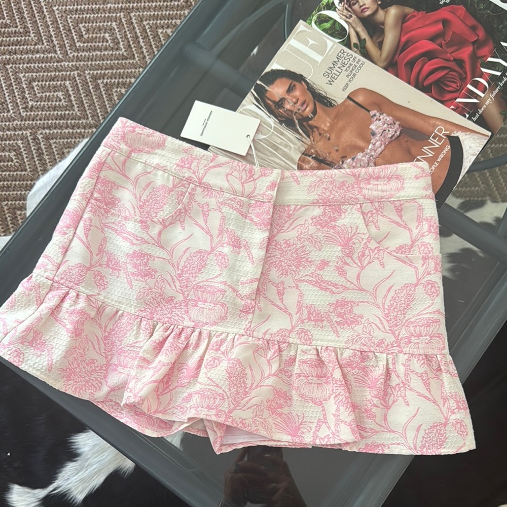 AMANDA UPRICHARD SKORT